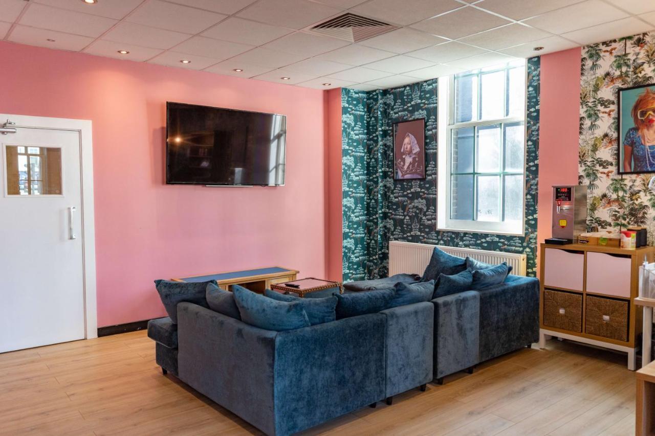 Hostelle - Women Only Albergue