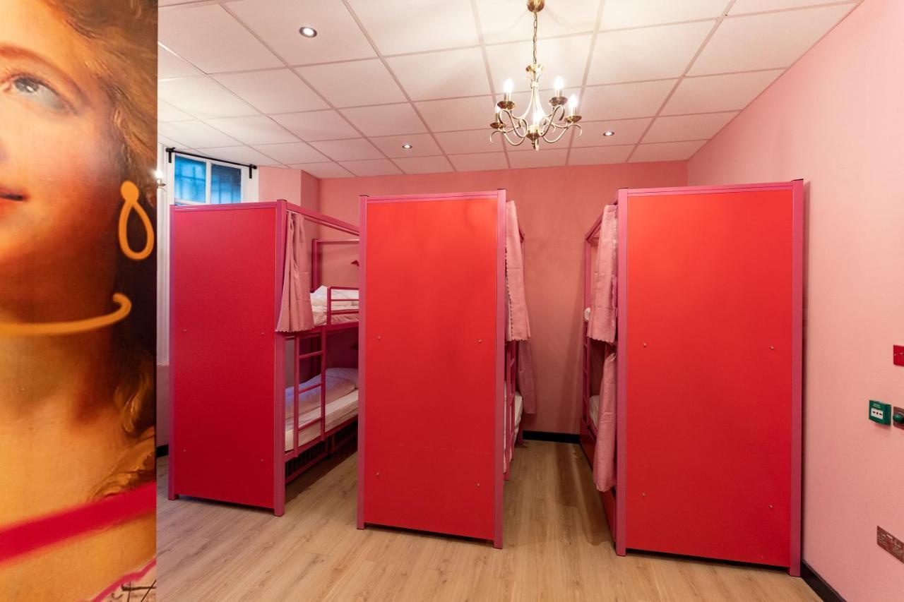 Hostal Hostelle - Women Only *